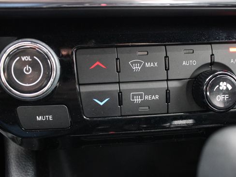 Used 2023 Jeep Compass High Altitude AWD/4WD image 44