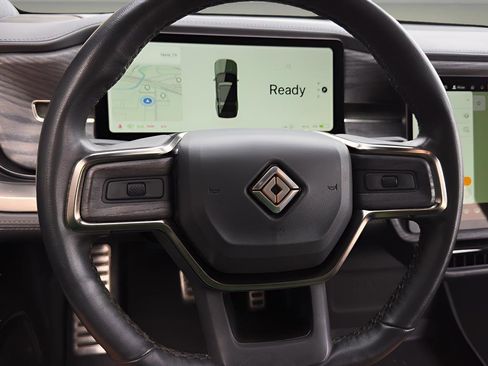 Used 2023 Rivian R1S Adventure image 14