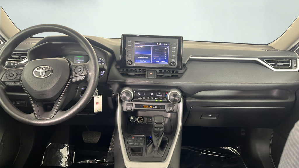Used 2022 Toyota RAV4 LE AWD/4WD image 18