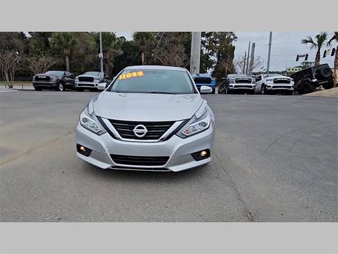 Used 2017 Nissan Altima 2.5 SL w/ Moonroof Package image 39