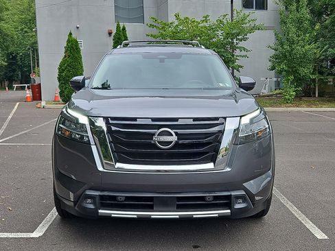 Certified 2024 Nissan Pathfinder Platinum w/ Cargo Package AWD/4WD image 2