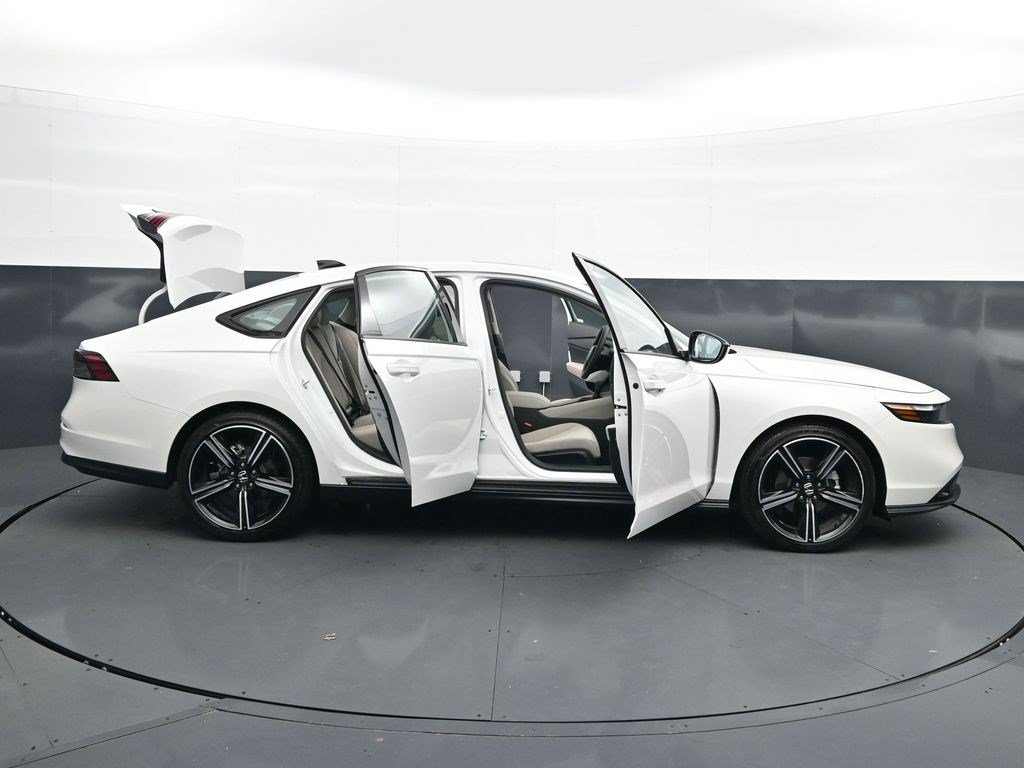 Used 2026 Honda Accord SE image 43