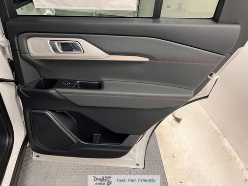 New 2026 Ford Explorer Active RWD image 31