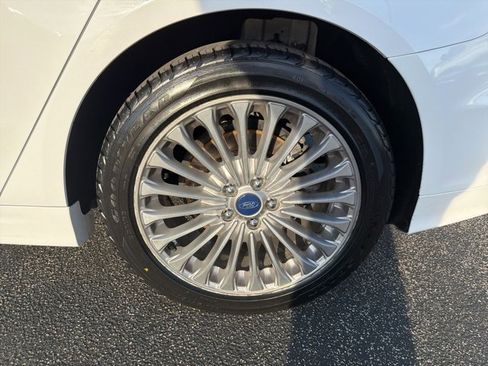 Used 2015 Ford Fusion Titanium image 32