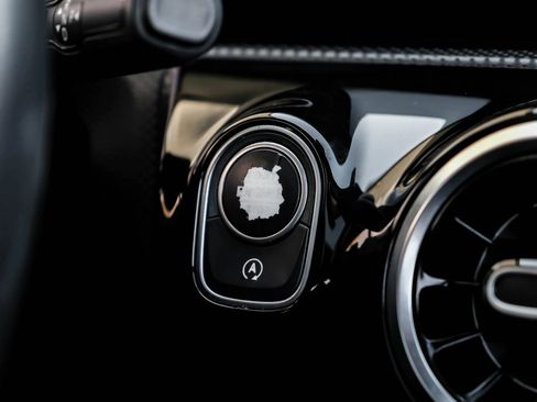 Used 2019 Mercedes-Benz A 220 4MATIC image 25