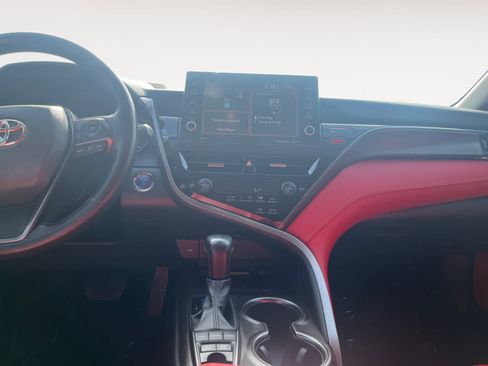 Used 2022 Toyota Camry XSE w/ Cold Weather Package image 11