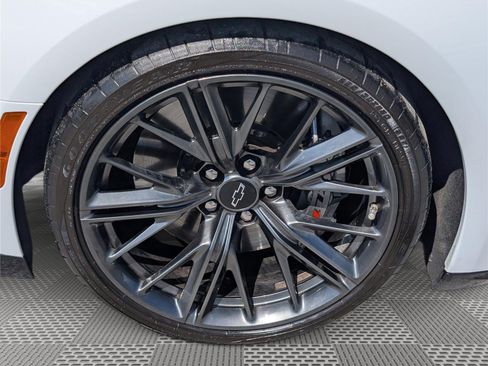 Used 2021 Chevrolet Camaro ZL1 RWD image 10