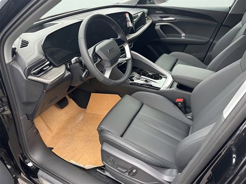New 2025 Audi Q5 Premium Plus image 15