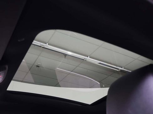 Used 2025 Mercedes-Benz CLA 250 4MATIC image 19