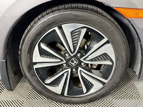 Used 2018 Honda Civic EX-T image 30