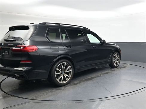 Used 2021 BMW X7 M50i image 4