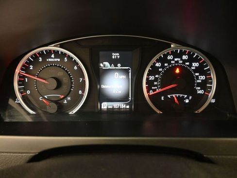 Used 2017 Toyota Camry SE w/ Moonroof Package image 6