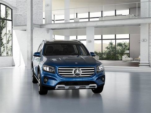 New 2026 Mercedes-Benz GLB 250 4MATIC image 8