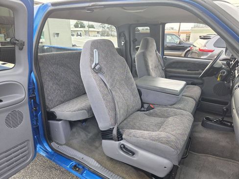 Used 2000 Dodge Ram 1500 Truck SLT image 12