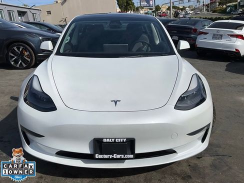 Used 2023 Tesla Model 3 Standard Range image 2