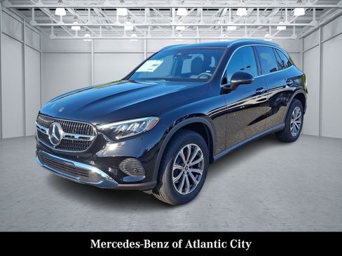 Used 2026 Mercedes-Benz GLC 300 4MATIC image 2