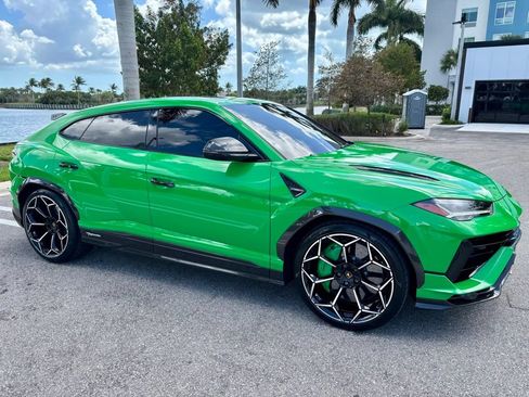 Used 2024 Lamborghini Urus Performante AWD/4WD image 4