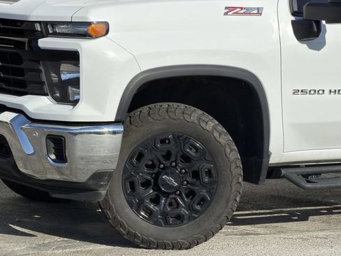 Used 2025 Chevrolet Silverado 2500 W/T w/ WT/CX Safety Package AWD/4WD image 8