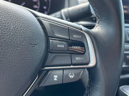 Used 2018 Honda Accord Sport image 29