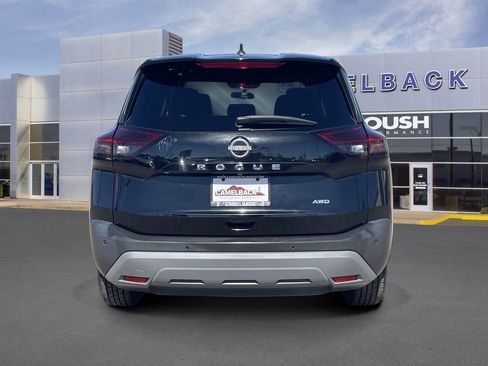 Used 2023 Nissan Rogue S image 5