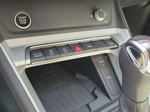 Certified 2025 Audi Q3 2.0T Premium Plus w/ Premium Plus Package image 26