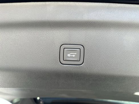 New 2026 GMC Yukon XL Elevation w/ LPO, Floor Liner Package AWD/4WD image 34