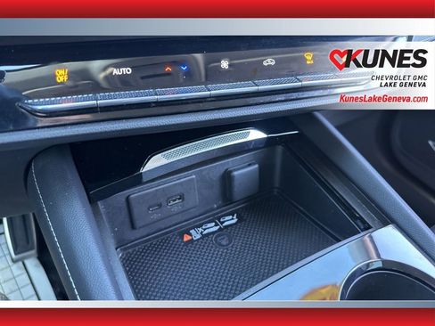 Used 2024 Buick Envision Sport Touring AWD/4WD image 44