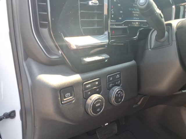 Used 2024 Chevrolet Silverado 2500 High Country AWD/4WD image 21
