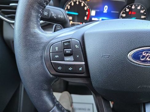 Used 2020 Ford Explorer XLT w/ Equipment Group 202A AWD/4WD image 18
