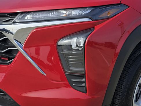 New 2026 Chevrolet Trax LS w/ LS Convenience Package image 10