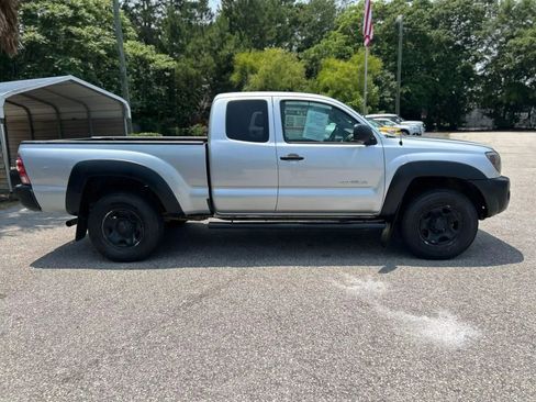 Used 2011 Toyota Tacoma PreRunner image 6