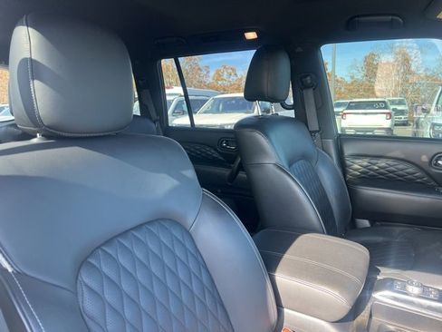 Used 2024 INFINITI QX80 Sensory w/ All-Season Package image 6