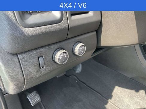 Used 2022 Chevrolet Colorado LT w/ Safety Package AWD/4WD image 21