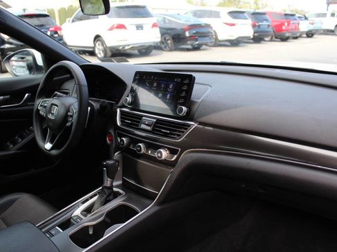 Used 2019 Honda Accord Sport image 15