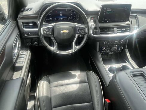 Used 2024 Chevrolet Suburban Premier RWD image 11