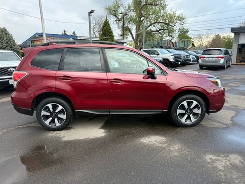 Used 2018 Subaru Forester 2.5i Premium AWD/4WD image 10