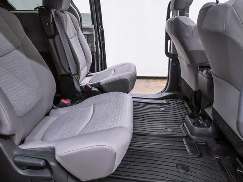 Used 2024 Toyota Sienna LE w/ LE Plus Package FWD image 12