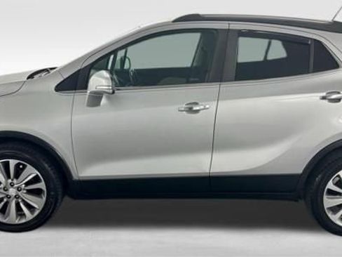 Used 2018 Buick Encore Preferred image 5