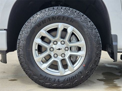 New 2025 Chevrolet Silverado 1500 RST w/ Z71 Off-Road Package image 9