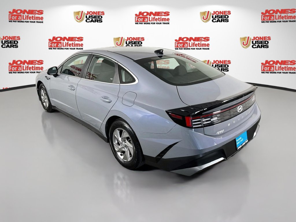 Certified 2025 Hyundai Sonata SE FWD image 2