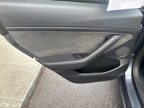 Used 2023 Tesla Model 3 Performance image 15