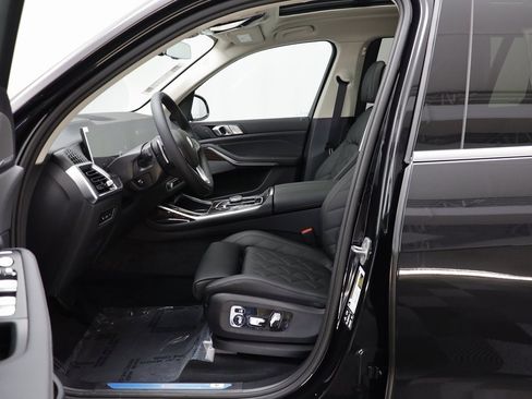 New 2026 BMW X7 xDrive40i w/ Premium Package image 6