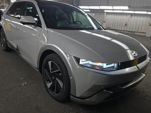 Used 2025 Hyundai Ioniq 5 Limited image 3