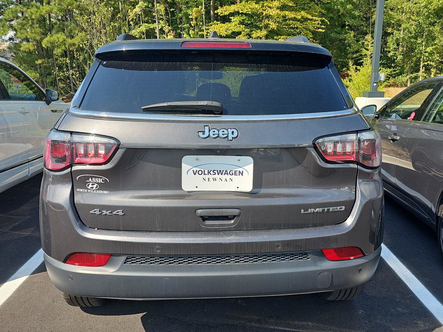 Used 2024 Jeep Compass Limited AWD/4WD image 4