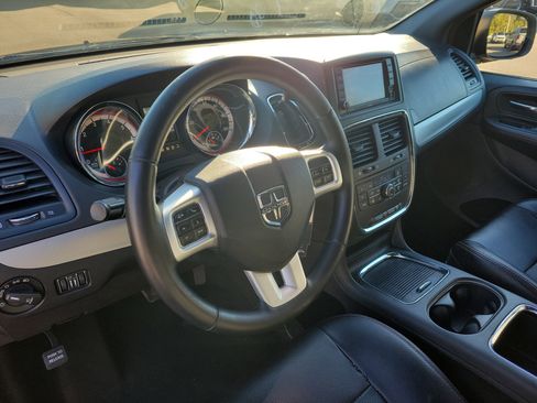 Used 2017 Dodge Grand Caravan GT image 20