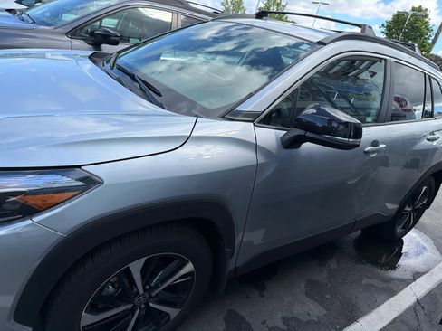 Used 2025 Toyota Corolla Cross AWD Hybrid image 14