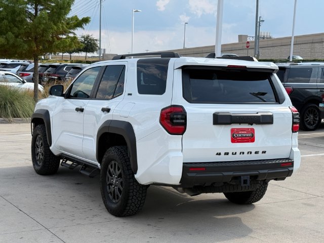 Used 2025 Toyota 4Runner SR5 AWD/4WD image 9