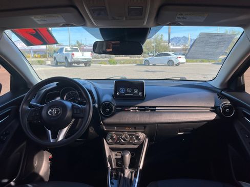 Used 2017 Toyota Yaris iA image 20