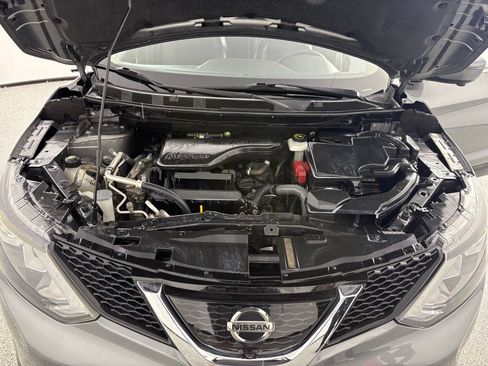 Used 2017 Nissan Rogue Sport SL w/ SL Premium Package AWD/4WD image 32