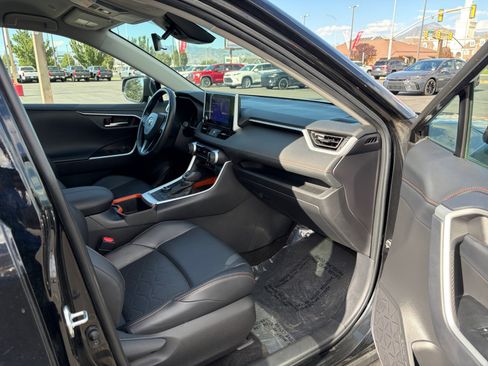 Used 2024 Toyota RAV4 Adventure AWD/4WD image 28